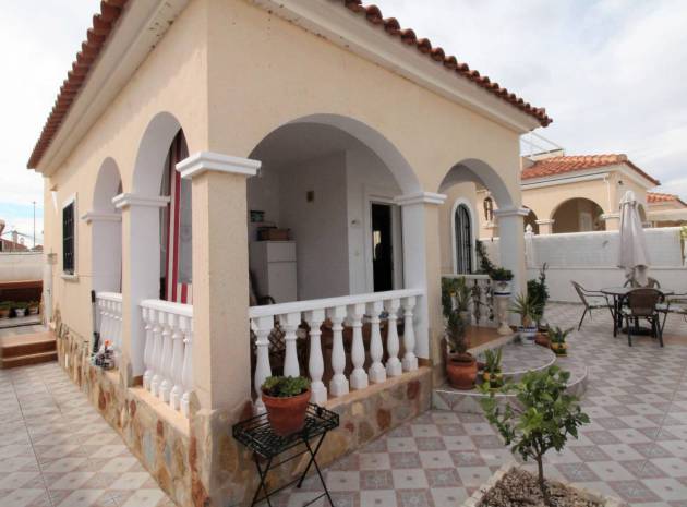 Villa - Resale - Algorfa - ESMA-38991