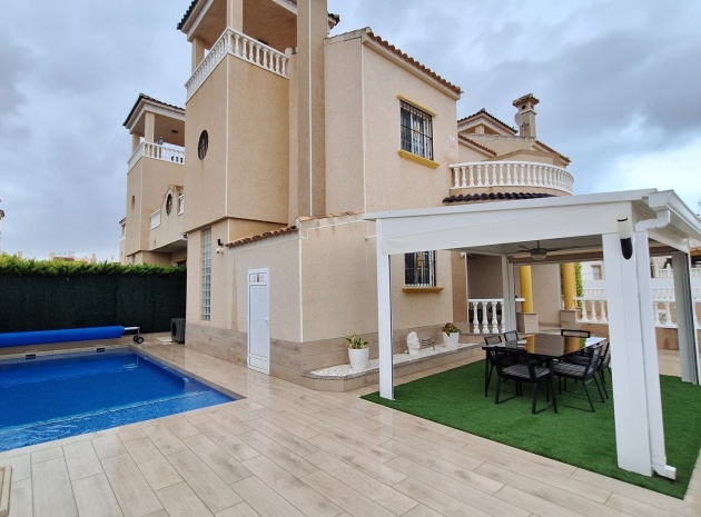Villa - Resale - Guardamar del Segura - El Raso