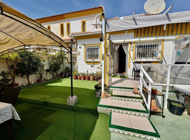 Villa - Resale - La Florida  - La Florida