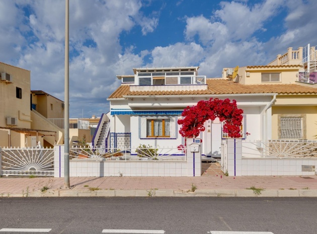Villa - Resale - La Florida  - La Florida