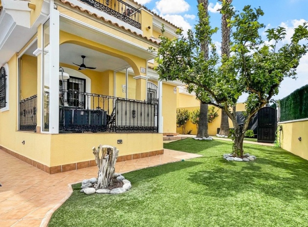 Villa - Resale - Orihuela - Los Dolses