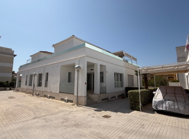 Villa - Resale - Orihuela - Orihuela Centro