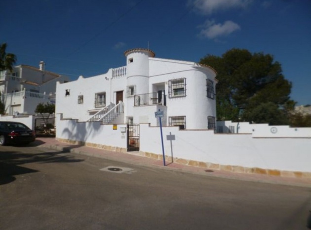 Villa - Resale - Orihuela - Villamartin