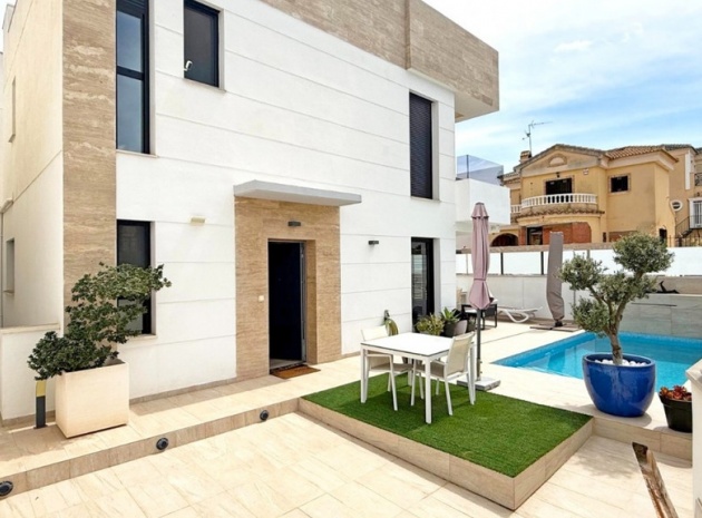 Villa - Resale - Orihuela - Villamartin