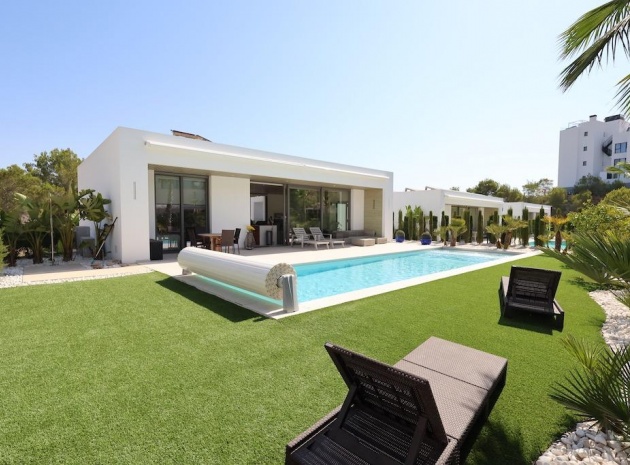 Villa - Resale - San Miguel de Salinas - Las Colinas Golf and Country Club