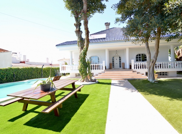 Villa - Resale - Torrevieja - CSP-81048
