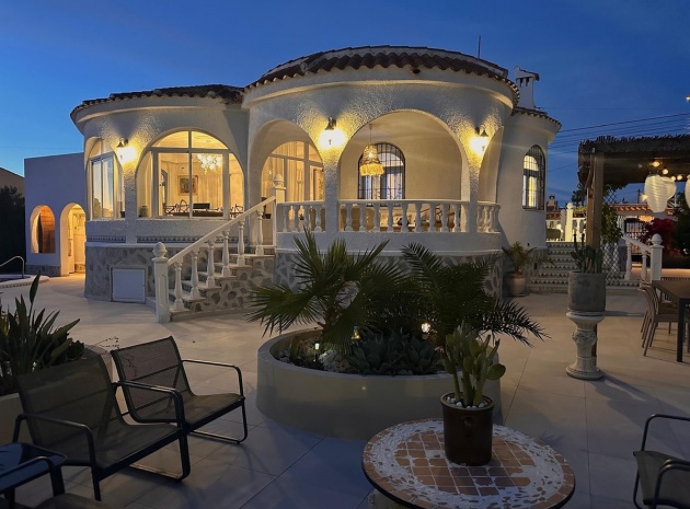 Villa - Resale - Torrevieja - CSP-87037