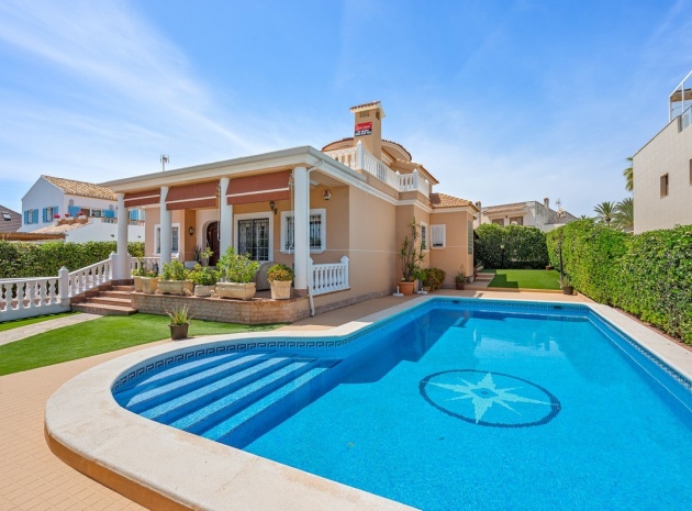 Villa - Resale - Torrevieja - La Mata