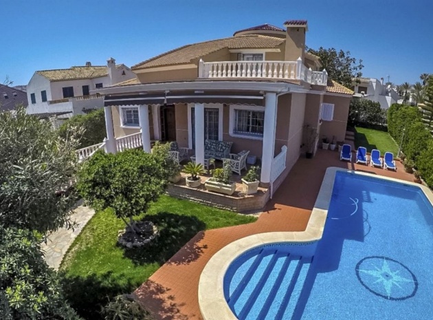 Villa - Resale - Torrevieja - La Mata