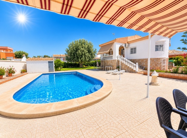 Villa - Resale - Torrevieja - La Siesta