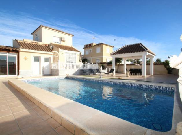 Villa - Resale - Villamartin - ESMA-5176