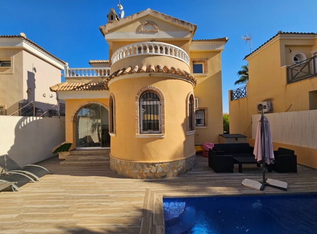 Villa - Resale - Villamartin - Las Filipinas