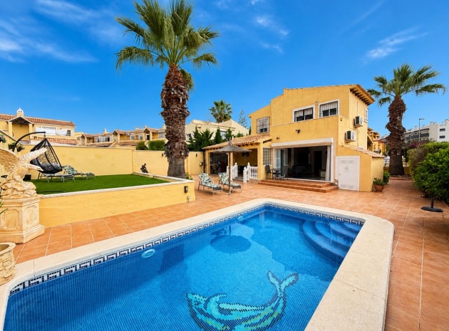 Villa - Resale - Villamartin - lomas del golf
