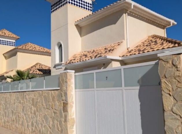 Villa - Resale - Villamartin - Villamartin