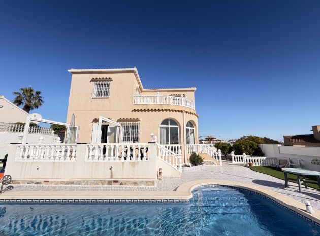 Villa - Resale - Villamartin - Villamartin
