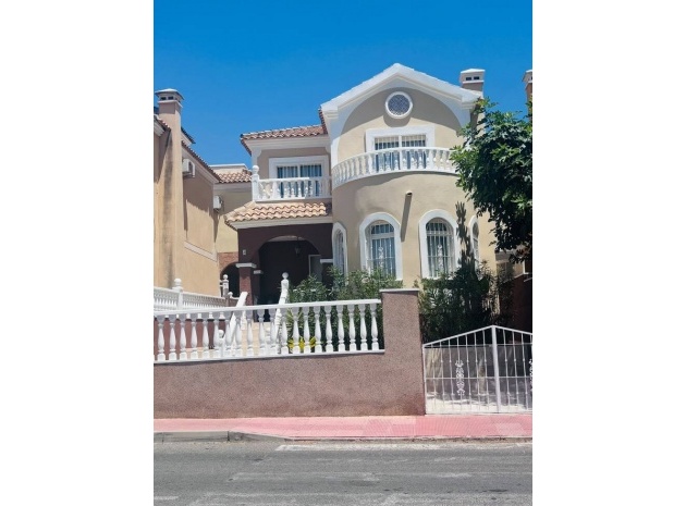 Villa - Resale - Villamartin - Villamartin