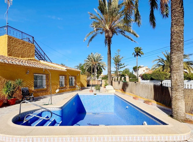 Villa - Revente - Punta Prima - ESMA-46119