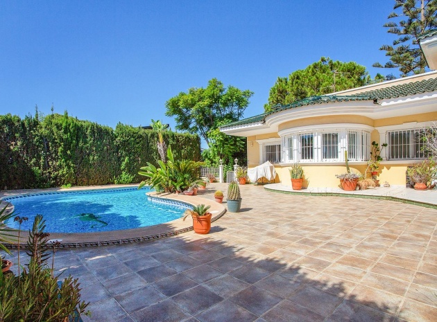 Villa - Revente - Torrevieja - ESMA-57176