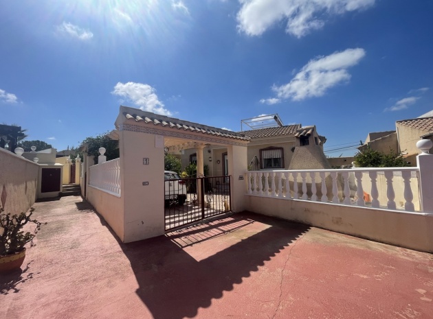 Villa - Wederverkoop - Algorfa - Montemar