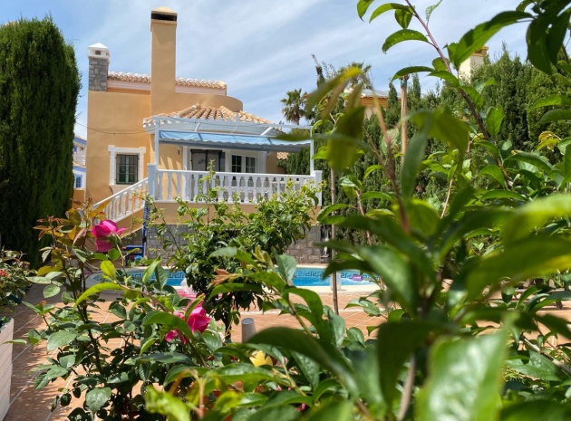 Villa - Wederverkoop - Cabo Roig - ESMA-75626