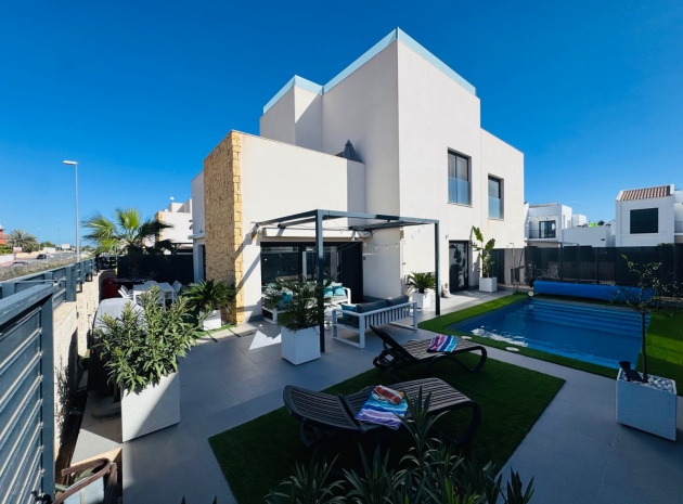 Villa - Wederverkoop - Ciudad Quesada - CSP-33250