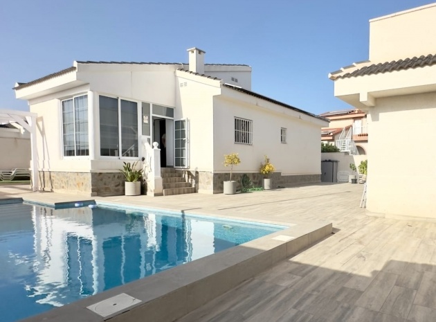 Villa - Wederverkoop - Ciudad Quesada - CSP-76598