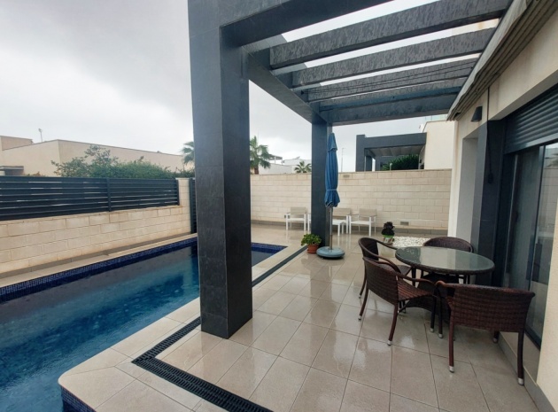 Villa - Wederverkoop - Ciudad Quesada - CSP-77476