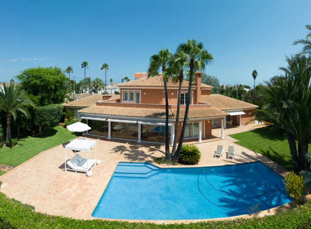 Villa - Wederverkoop - Denia - Denia Centro