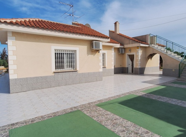 Villa - Wederverkoop - Elche - CSP-65743