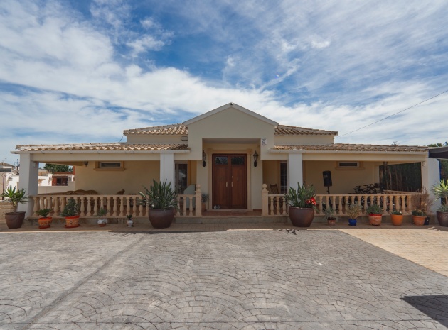 Villa - Wederverkoop - Heredades - CSP-65475