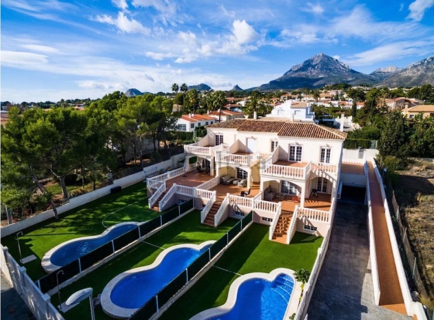 Villa - Wederverkoop - La Nucia - La Nucia