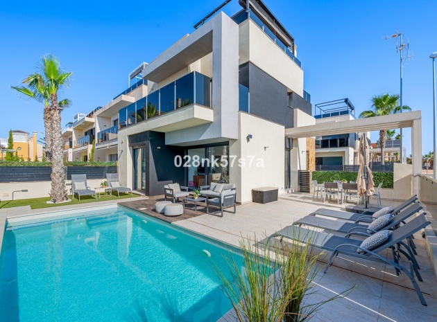 Villa - Wederverkoop - Orihuela - Cabo Roig