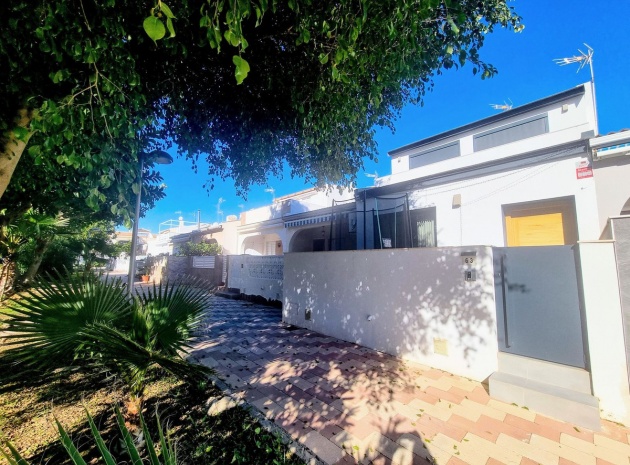 Villa - Wederverkoop - Orihuela - Mil Palmeras