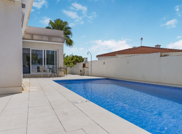 Villa - Wederverkoop - Orihuela - Mil Palmeras