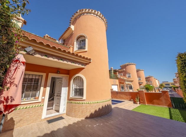 Villa - Wederverkoop - Orihuela - Orihuela Costa