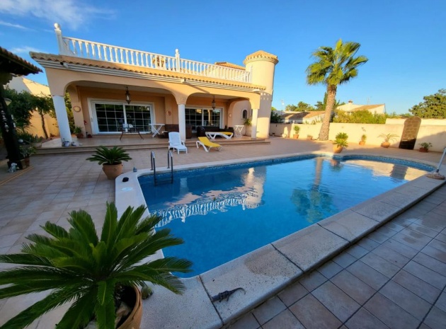 Villa - Wederverkoop - Orihuela - Playa Flamenca