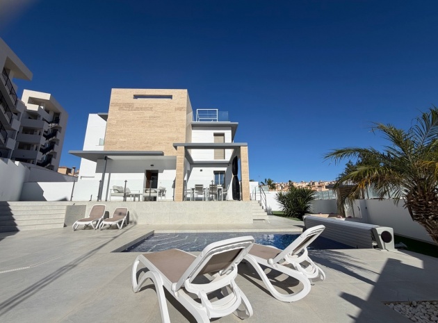 Villa - Wederverkoop - Orihuela - Villamartin
