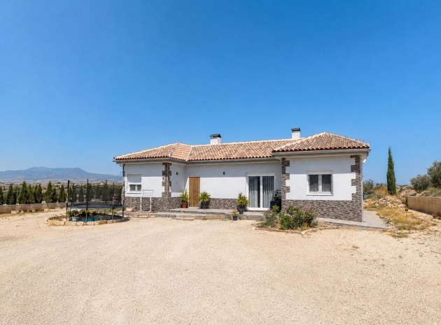 Villa - Wederverkoop - Pinoso - Pinoso Centro