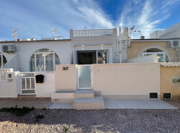 Villa - Wederverkoop - Torrevieja - Torrevieja Centro
