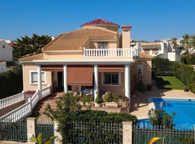 Villa - Wederverkoop - Torrevieja - Torrevieja Centro