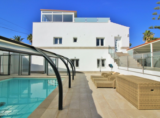 Villa - Wederverkoop - Villamartin - blue lagoon