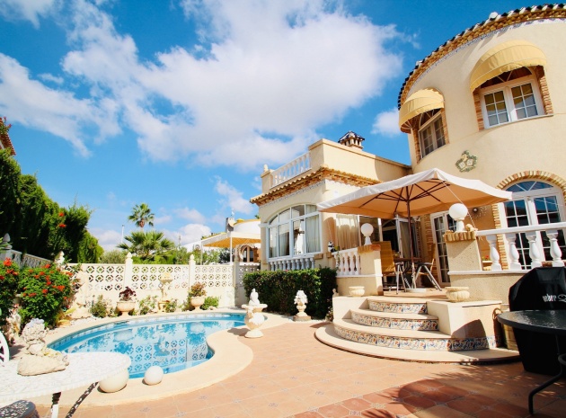 Villa - Wederverkoop - Villamartin - ESMA-39317