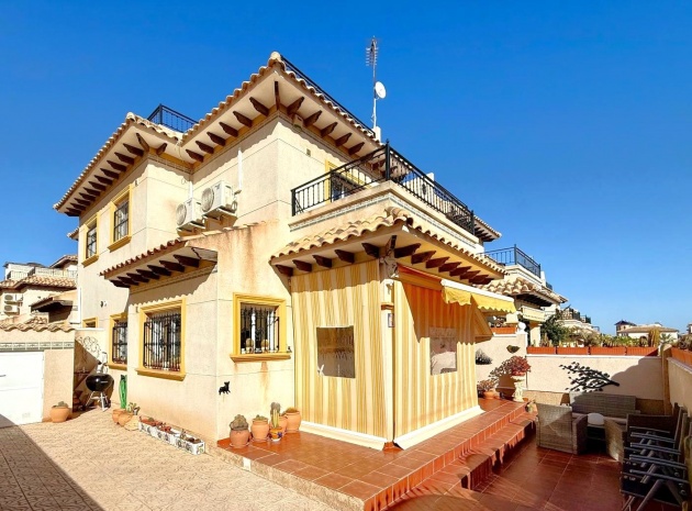 Villa - Wederverkoop - Villamartin - ESMA-86104