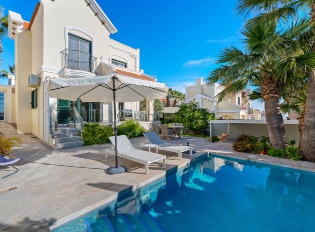 Villa - Wederverkoop - Villamartin - Los Dolses