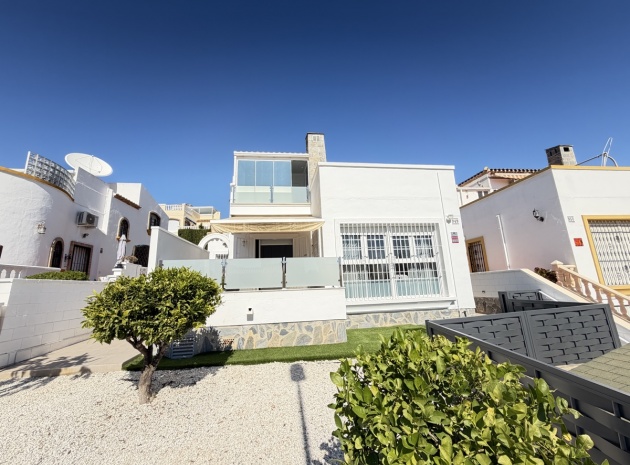 Villa - Wederverkoop - Villamartin - Los Dolses