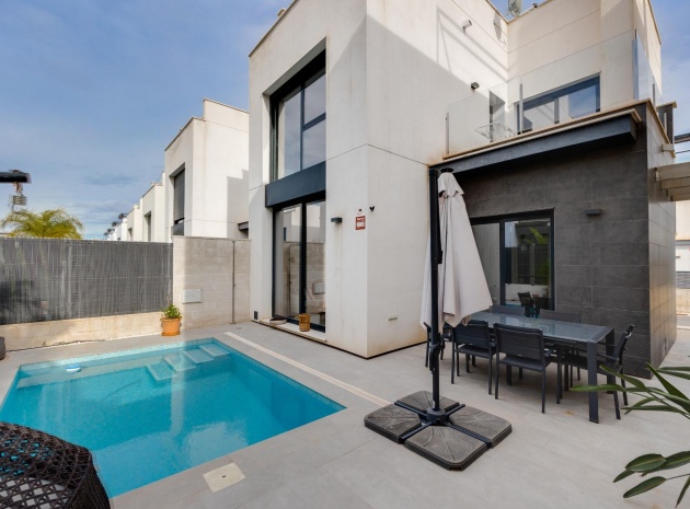 Villa - Wederverkoop - Villamartin - PAU 26