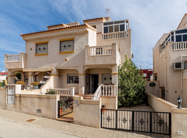 Villa - Wederverkoop - Villamartin - Res. Coral