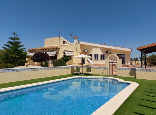 Villa - Wiederverkauf - Almoradi - almoradi