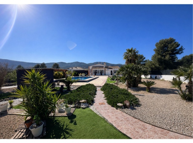 Villa - Wiederverkauf - Castalla - Castalla