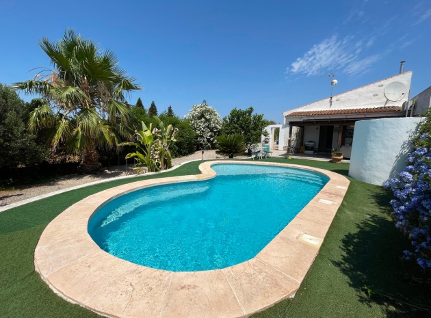 Villa - Wiederverkauf - Daya Nueva - Daya Nueva Centro